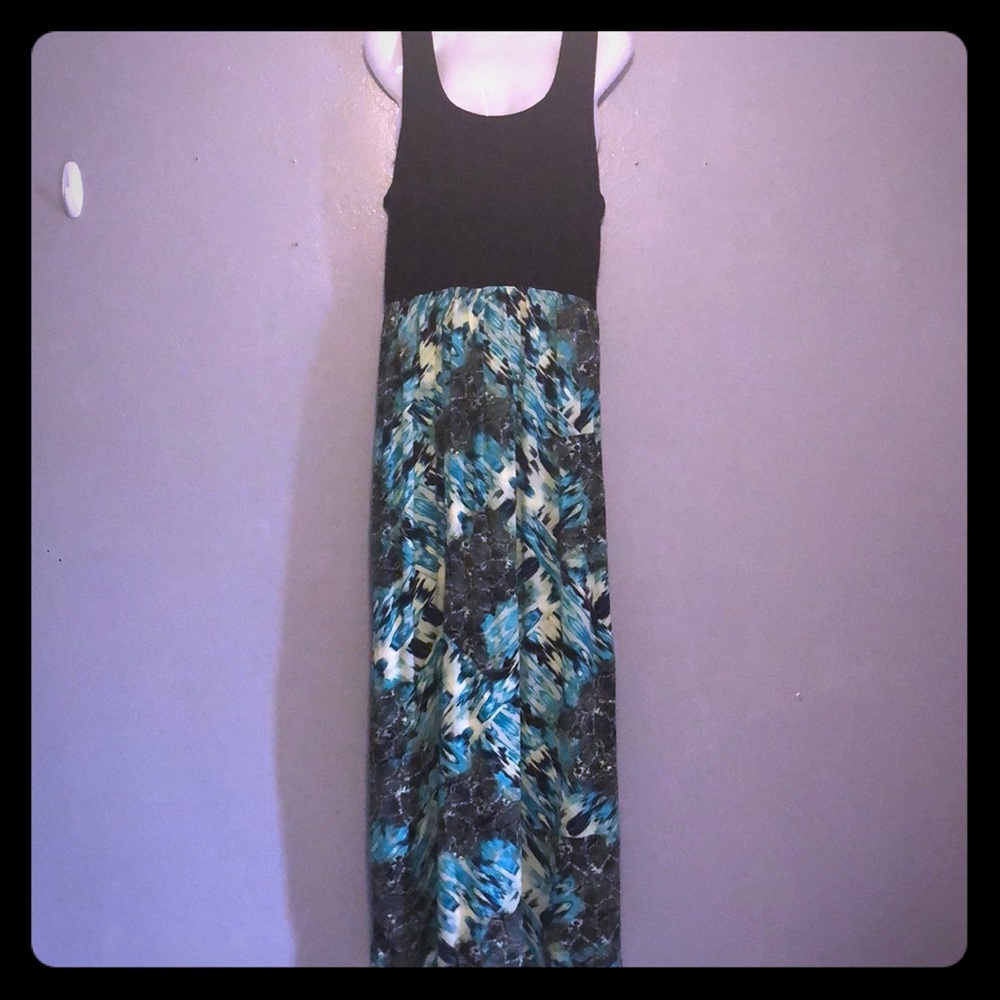 FREE WITH BUNDLE MAXI DRESS